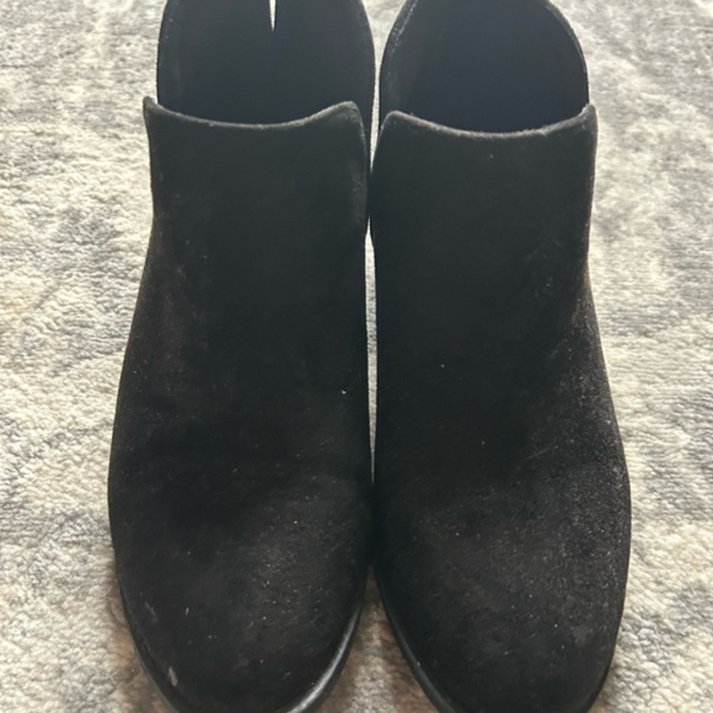 Elegant Black Ankle Boots
